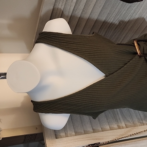 Express brand tank top - Picture 2 of 8